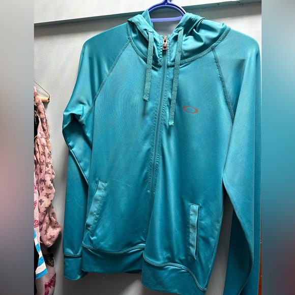 Oakley active wear zip up - Picture 1 of 7